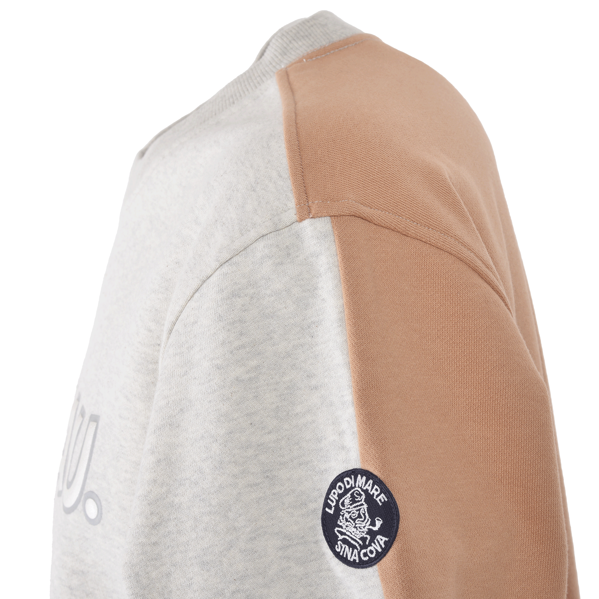 【公式】シナコバ(SINA COVA)クルーネックトレーナー 24220040 ホワイトの肩部分