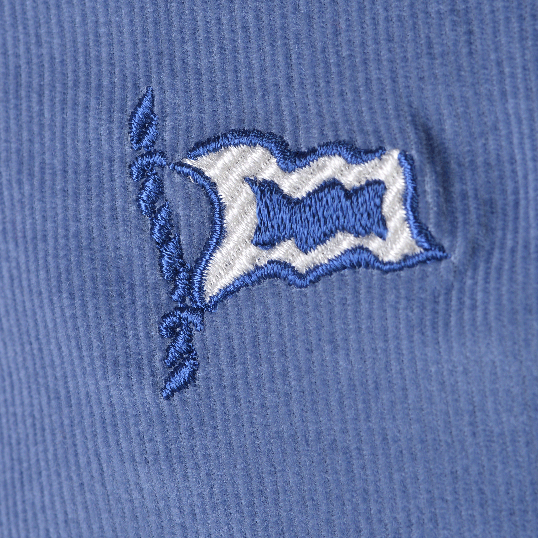 Long-sleeved button-down shirt 25224060