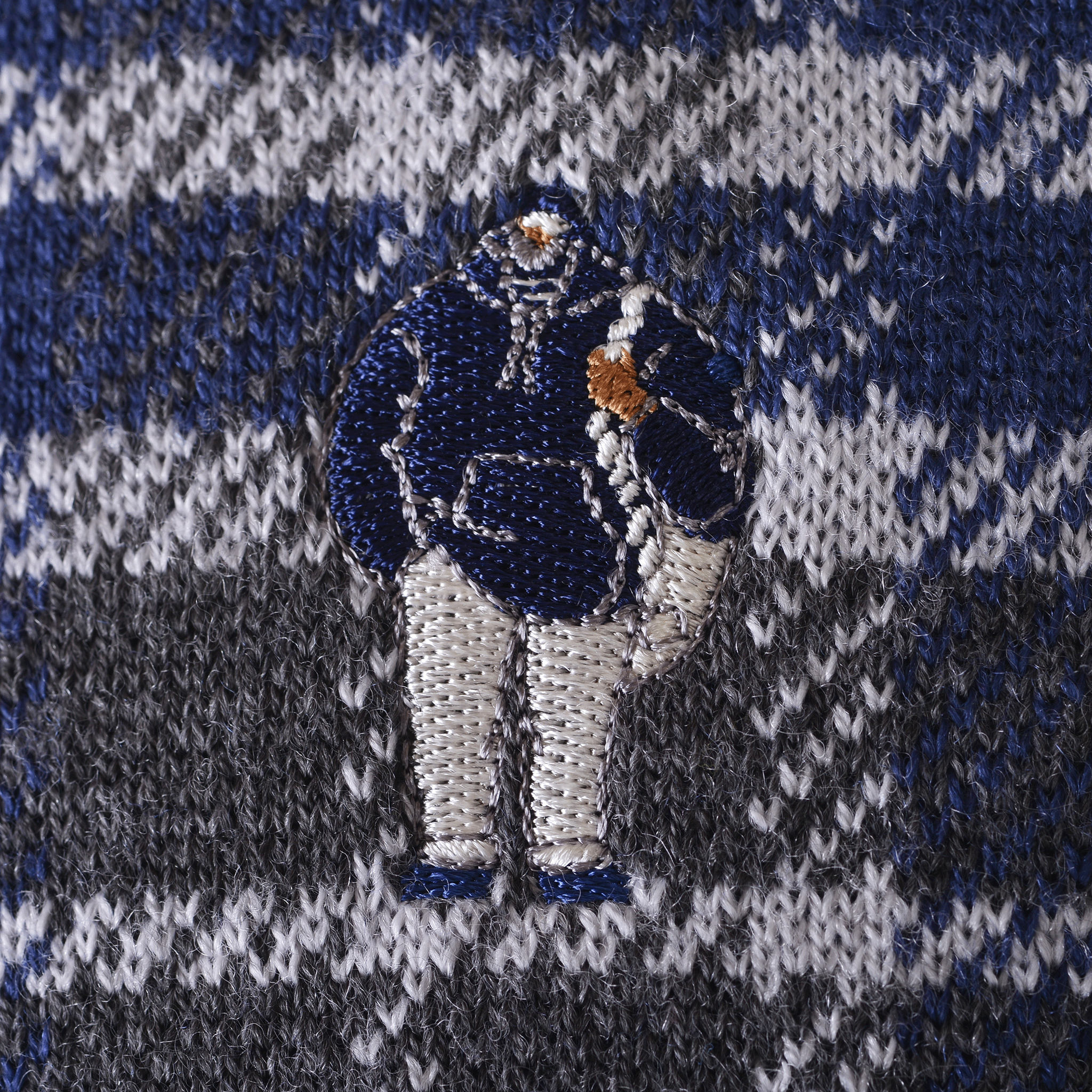 Zip-up sweater 25222020