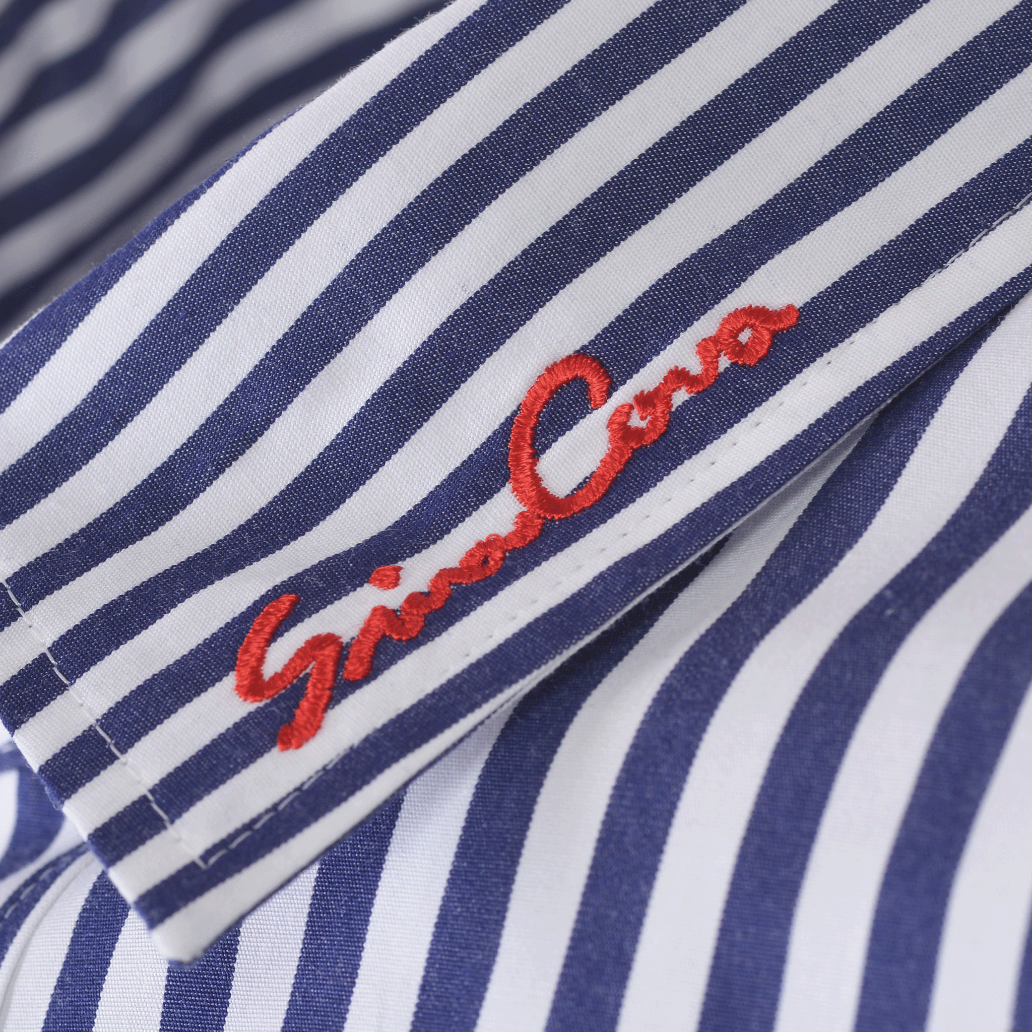 ストライプ柄長袖レギュラーカラーシャツ 25234010