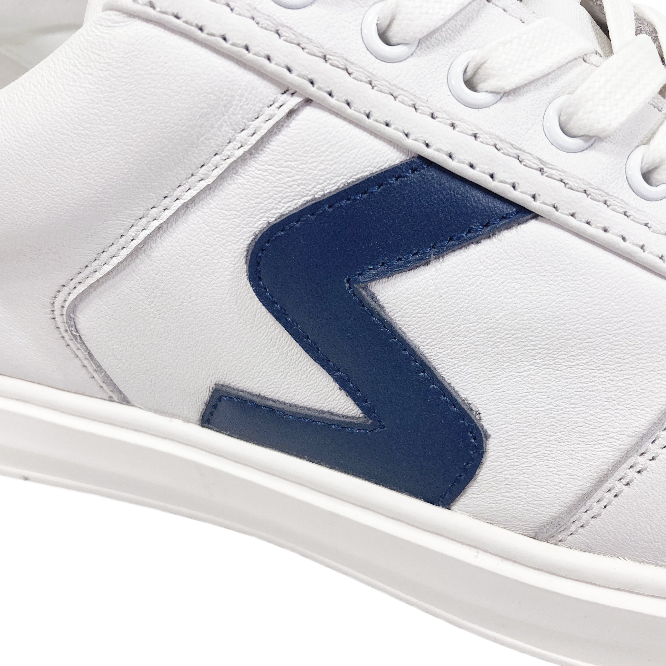 スニーカー 26176400