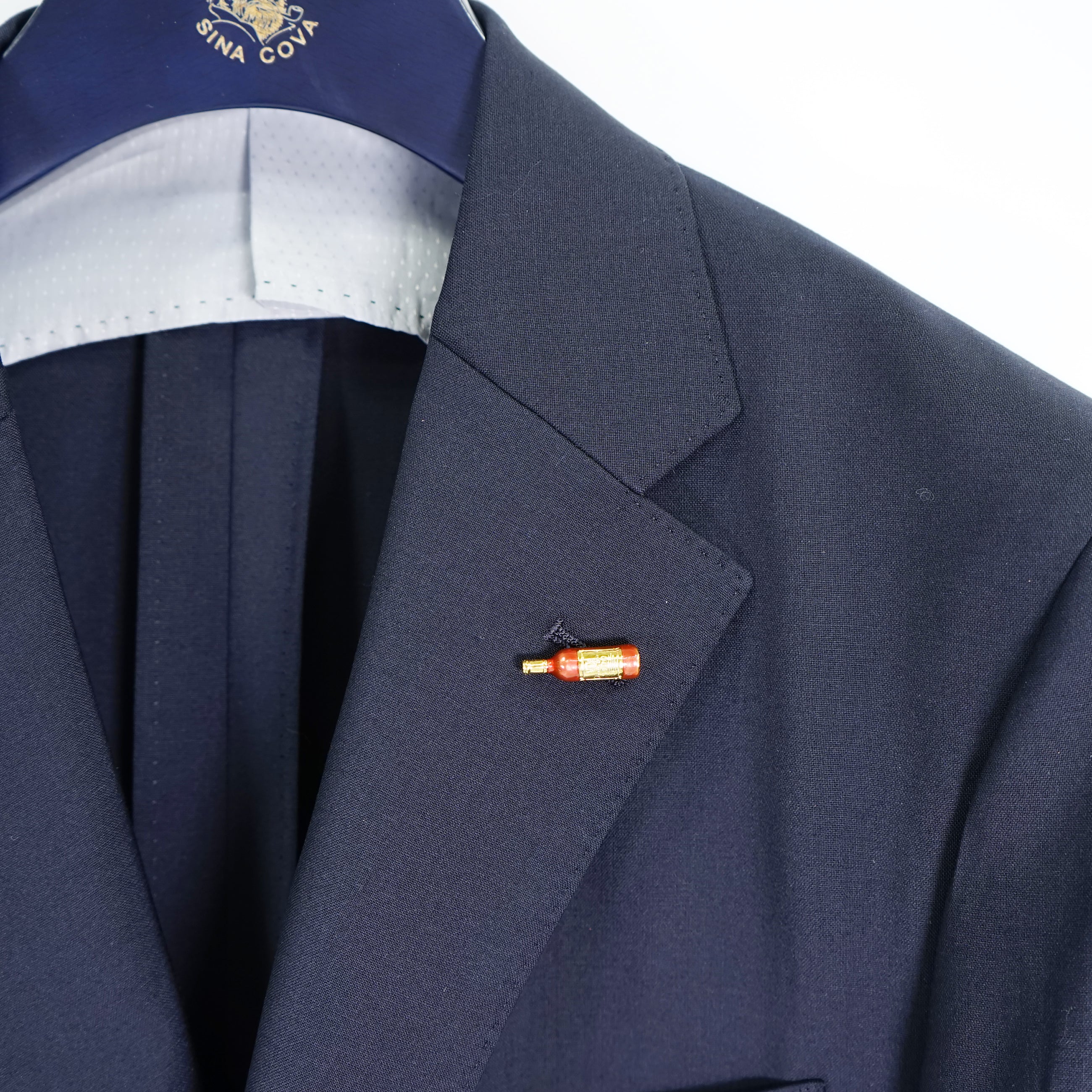 ラペルピン 赤ワイン 57002540