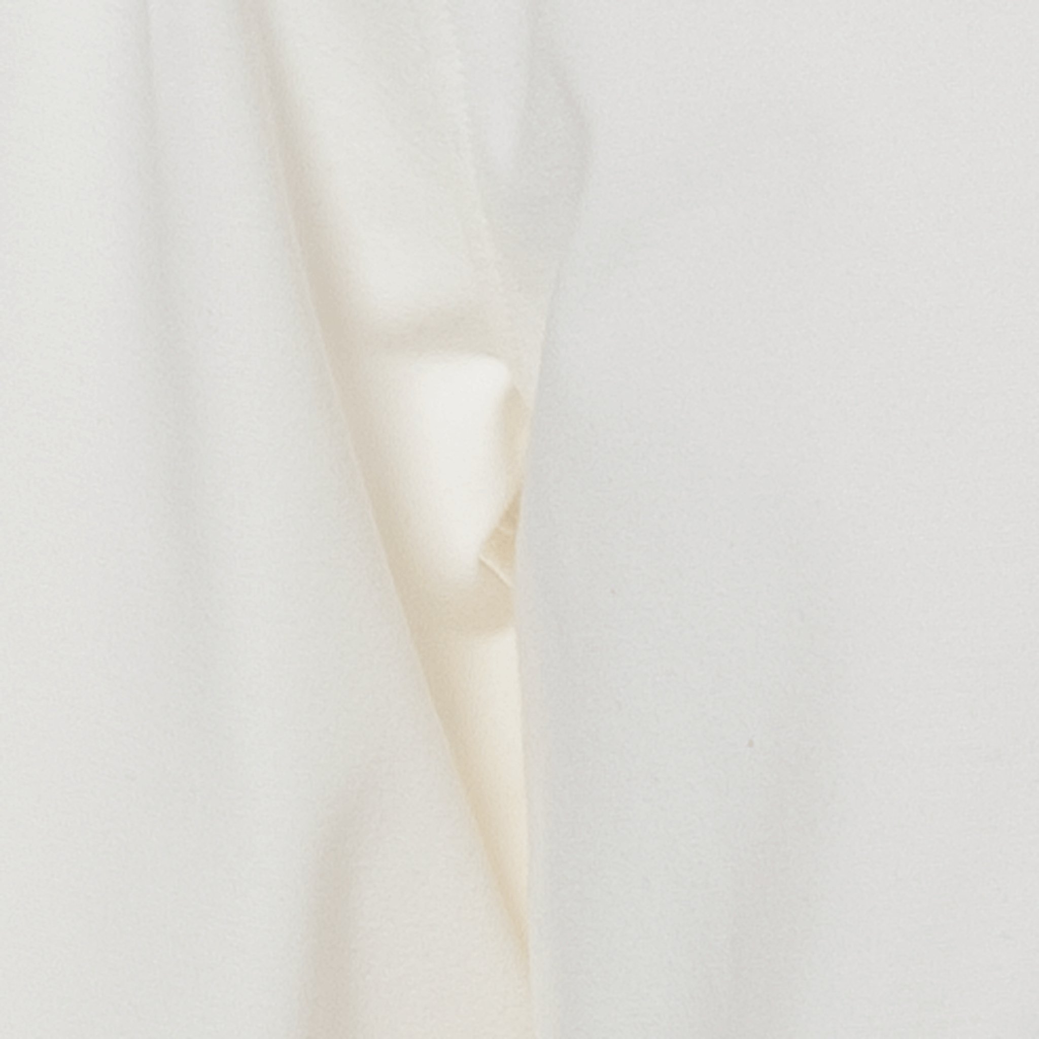 【公式】シナコバ (SINA COVA) Vネックプルオーバー 22250050 オフホワイトの素材感