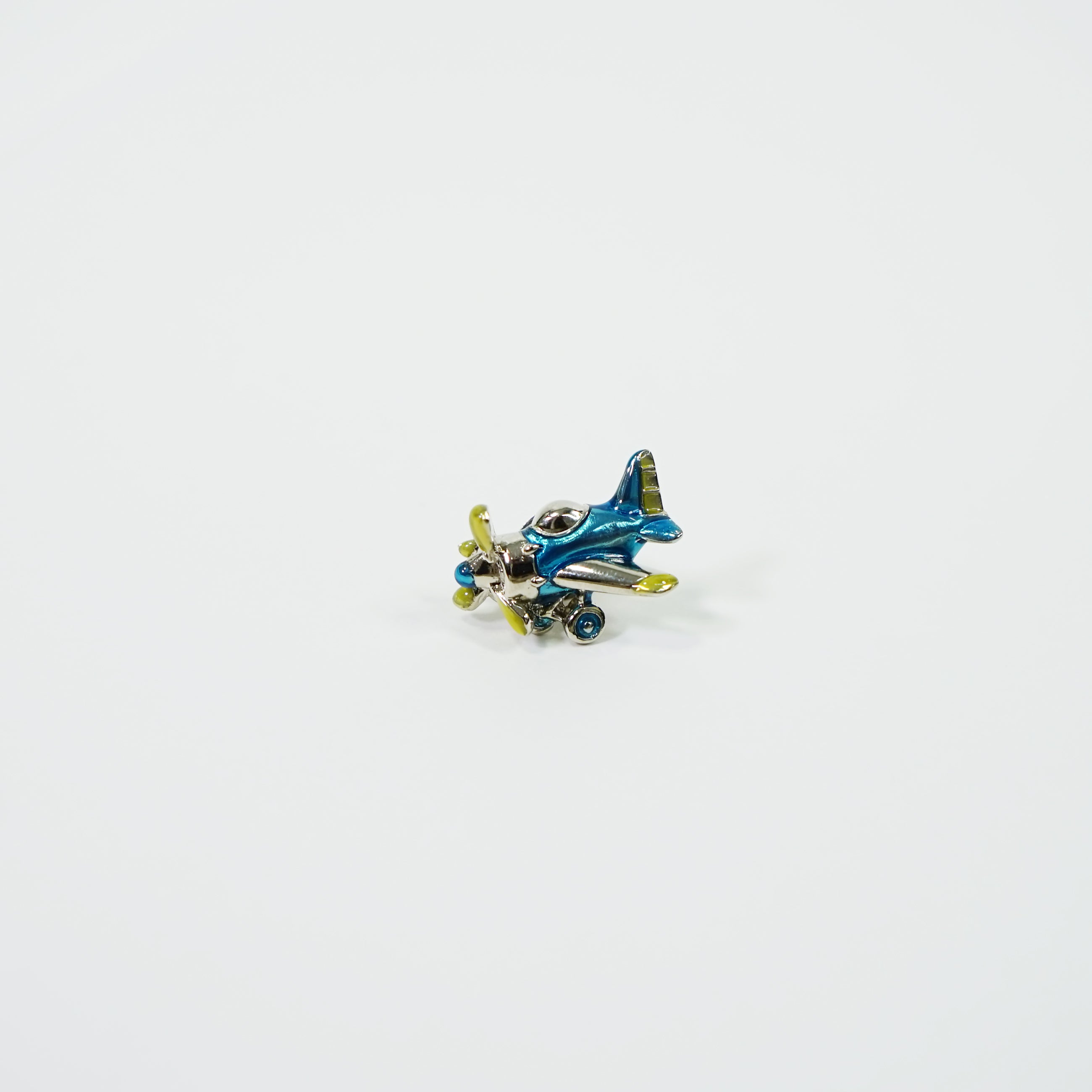 ラペルピン プロペラ飛行機 	 57002550